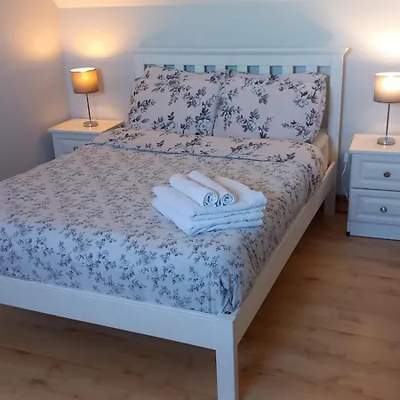 Larchlodge Apartament *