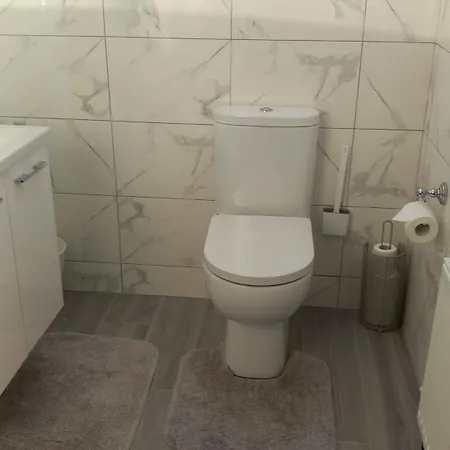 Appartement Larchlodge Ennis