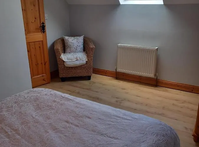 Larchlodge Apartment *